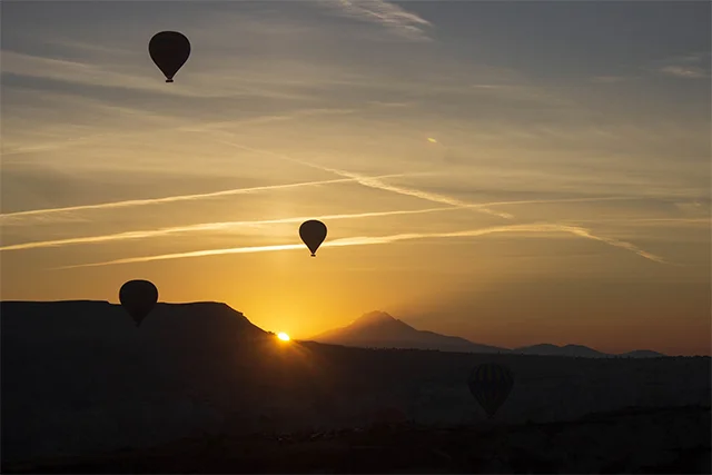 Overnight Desert Ride with Sunrise Hot Air Balloon