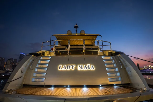 Luxury Yacht Rentals in Dubaia