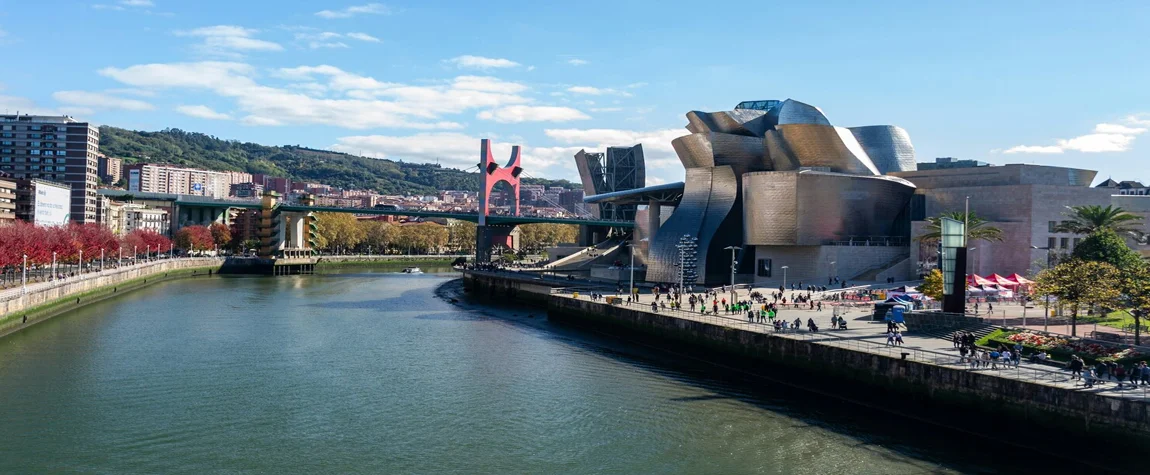 Bilbao: Holiday time Artistic Elegance