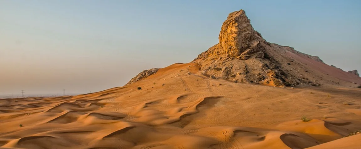 desert lakes to visit in the UAE