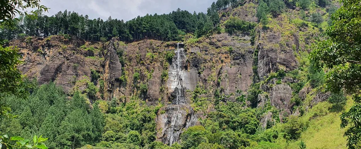 waterfalls to visit in Sri Lanka