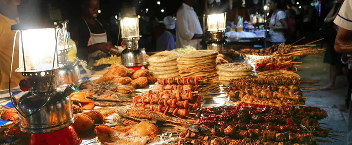 Discover the Forodhani Gardens and Night Market