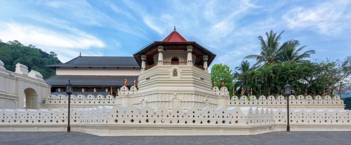 Temple of the Tooth Relic (Sri Dalada Maligawa)