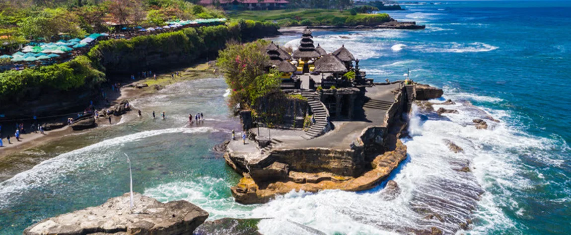 Discover the Beauty of Tanah Lot Temple