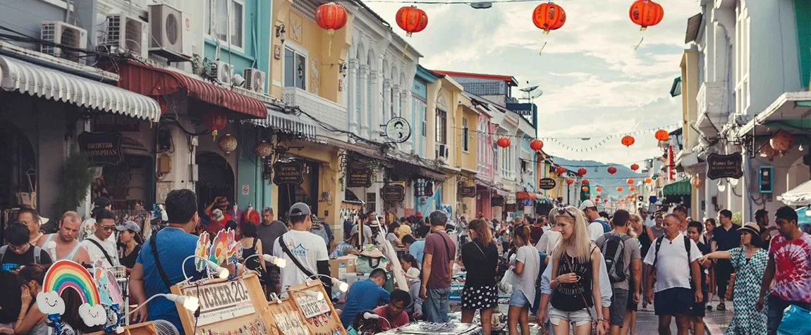 Wander around Phuket’s Local Markets: Affordable Shopping and Dining