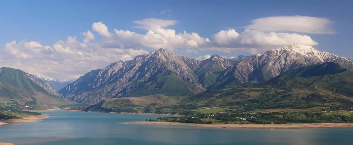 Aydarkul Lake