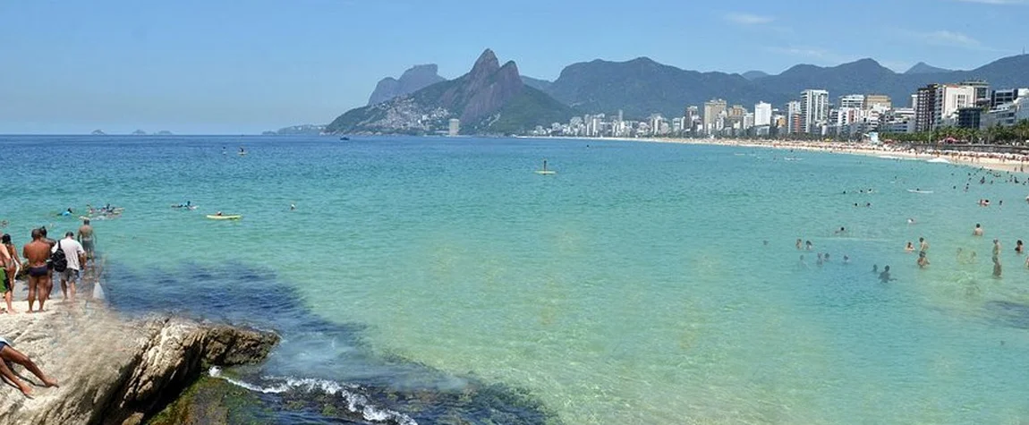 Ipanema Beach: Music and Festivities