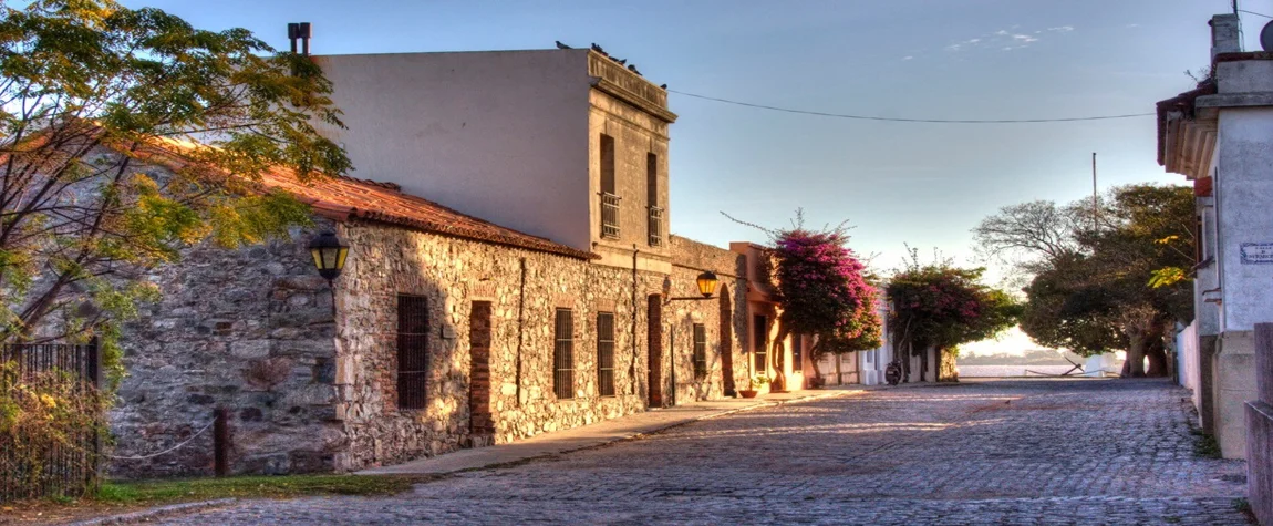 Discover the Colonia del Sacramento Streets