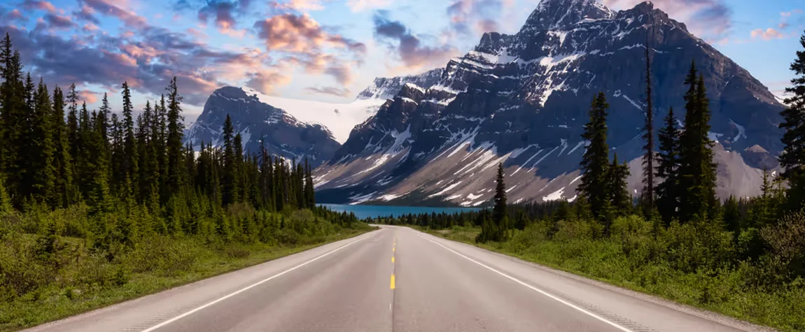 Take Icefields Parkway road trip