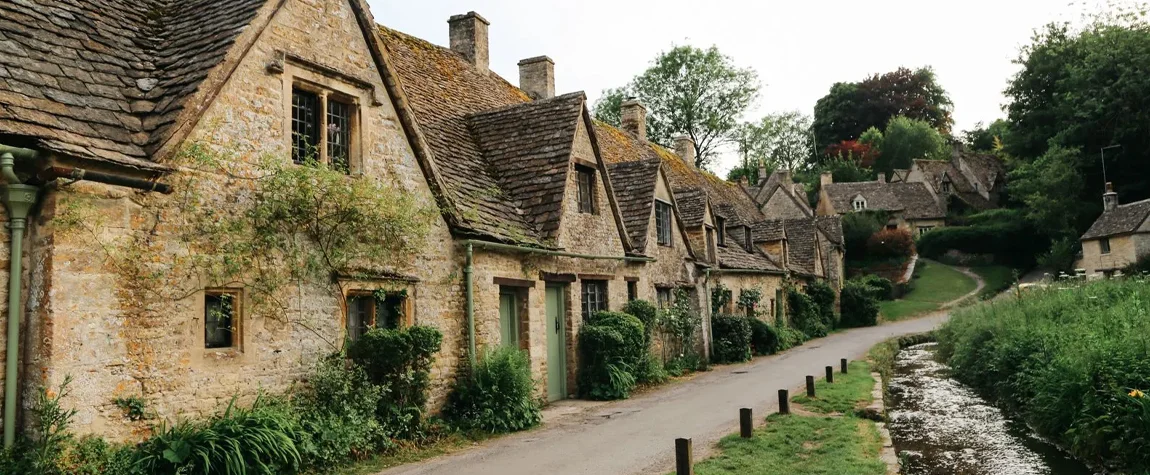 Wander the Beautiful Countryside of the Cotswolds